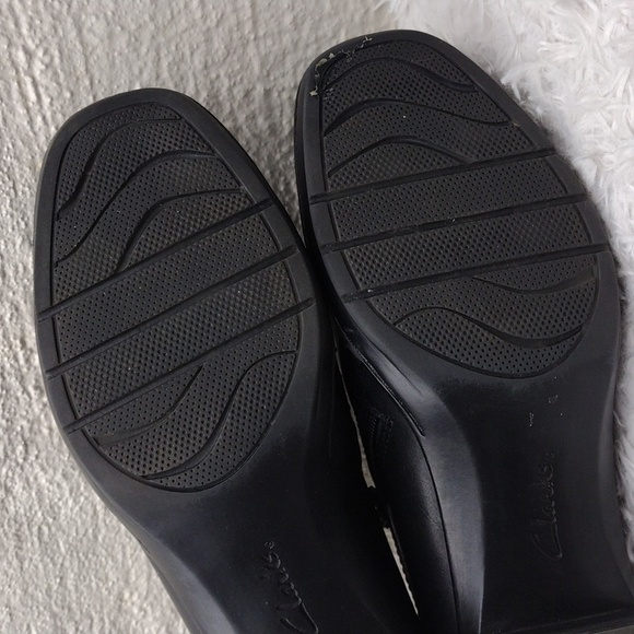 Clarks Bendables Black Leather Square Toe Side Zip Mid Blocked Heel Bootie Shoe - Picture 10 of 16